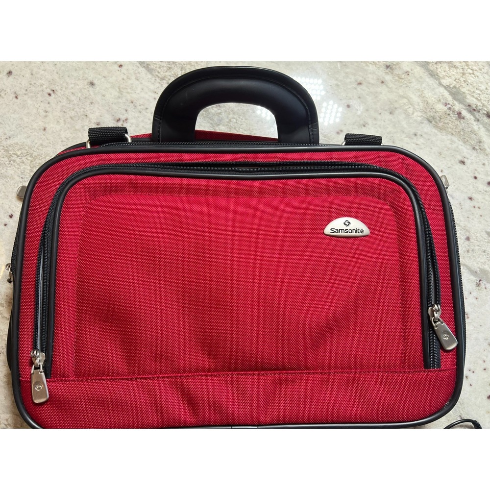 Samsonite Red Padded Laptop Bag Briefcase Messenger Carry On 17"